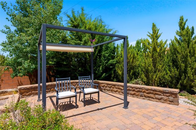 4703 Hojas Verdes, Santa Fe, NM 87507