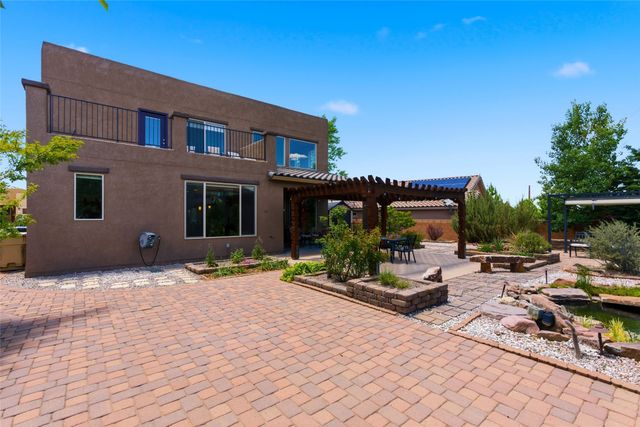 4703 Hojas Verdes, Santa Fe, NM 87507