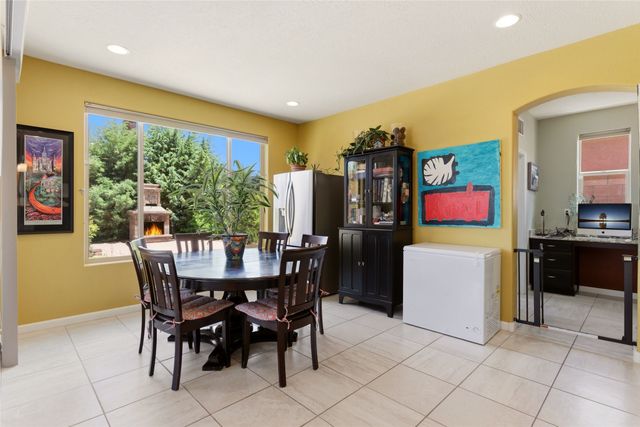 4703 Hojas Verdes, Santa Fe, NM 87507