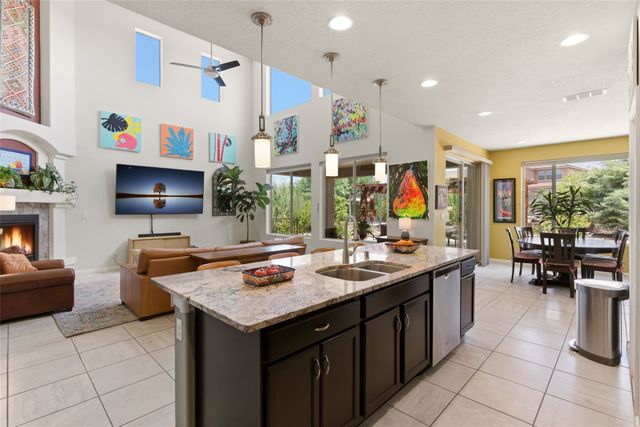 4703 Hojas Verdes, Santa Fe, NM 87507