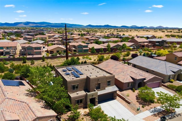 4703 Hojas Verdes, Santa Fe, NM 87507