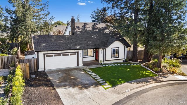 855 Garden Ct, Petaluma, CA 94954