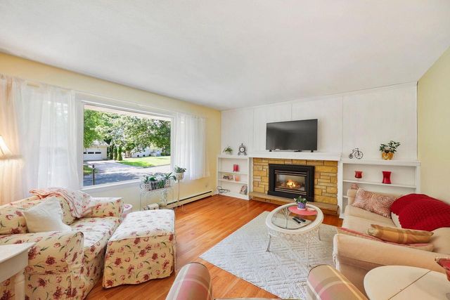 3625 Cascade Road, Madison, WI 53704