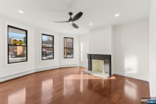633 Lafayette Avenue, Hawthorne, NJ 07506