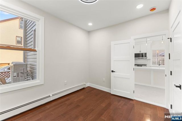 633 Lafayette Avenue, Hawthorne, NJ 07506