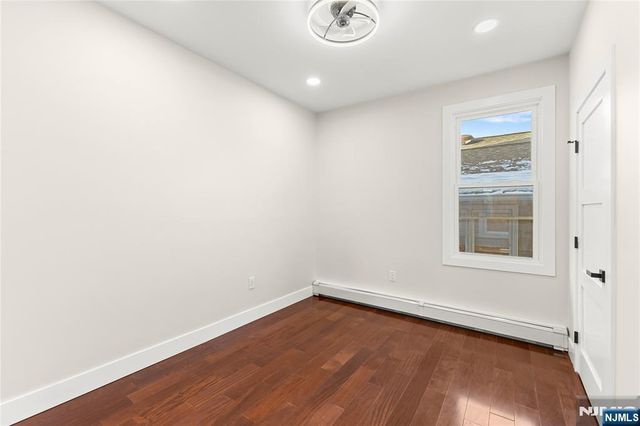 633 Lafayette Avenue, Hawthorne, NJ 07506