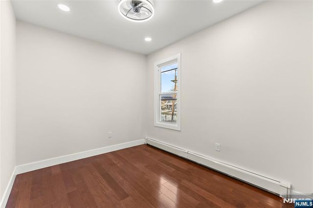 633 Lafayette Avenue, Hawthorne, NJ 07506