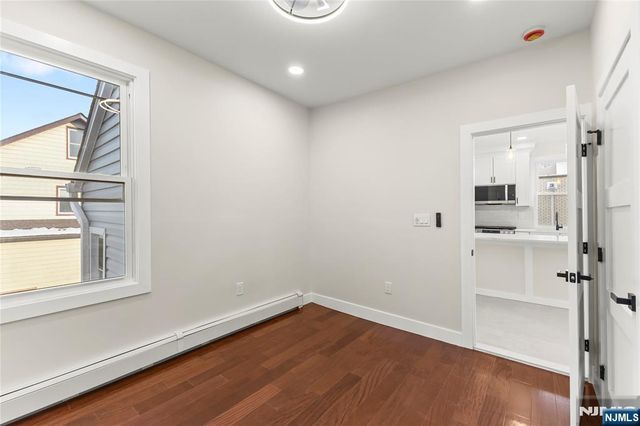 633 Lafayette Avenue, Hawthorne, NJ 07506