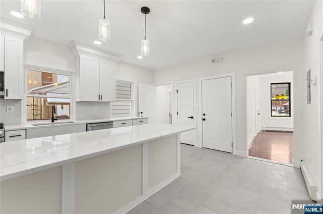 633 Lafayette Avenue, Hawthorne, NJ 07506