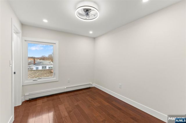 633 Lafayette Avenue, Hawthorne, NJ 07506