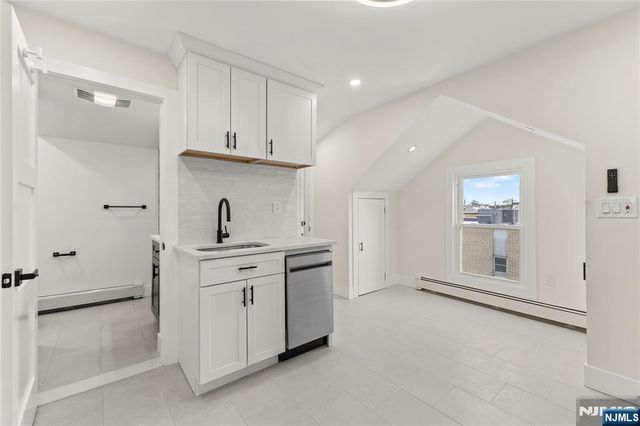 633 Lafayette Avenue, Hawthorne, NJ 07506