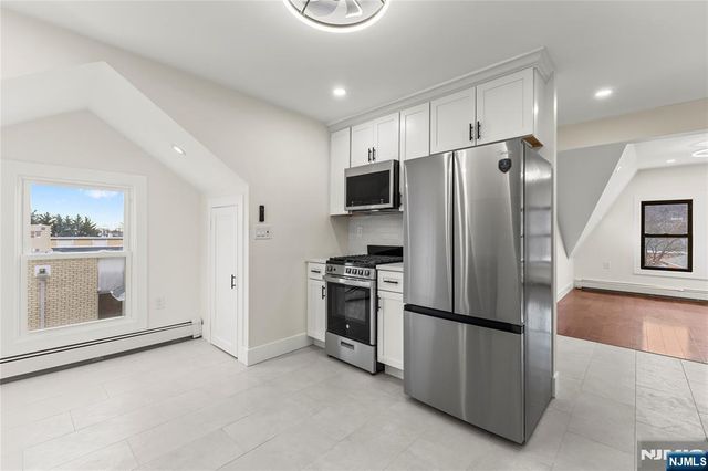 633 Lafayette Avenue, Hawthorne, NJ 07506