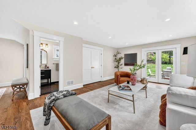 34 Buttonwood Rd, Essex Fells Twp., NJ 07021