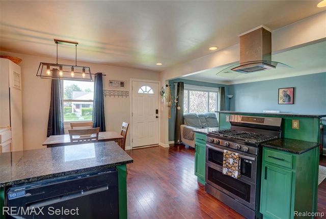 22938 California Street, Saint Clair Shores, MI 48080