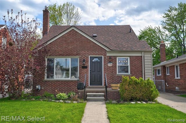 22938 California Street, Saint Clair Shores, MI 48080
