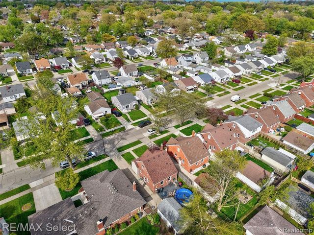 22938 California Street, Saint Clair Shores, MI 48080