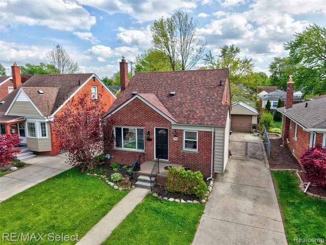 22938 California Street, Saint Clair Shores, MI 48080