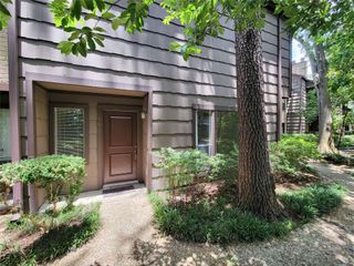 11711 Memorial Drive 565, Houston, TX 77024