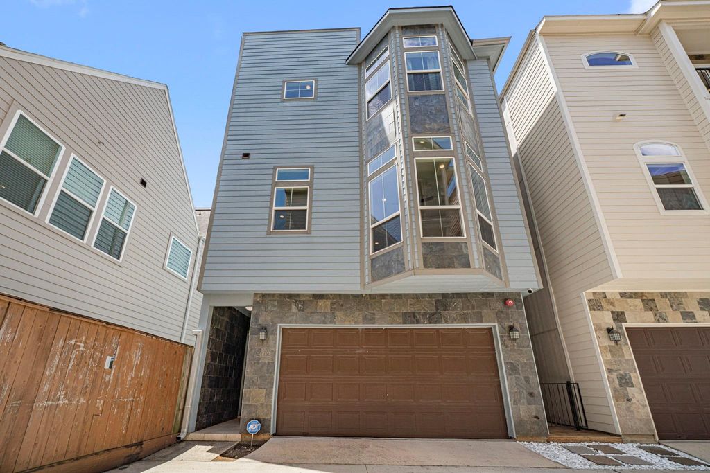 2022 Sabine Street, Houston, TX 77007