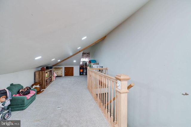 1119 NEW HOLLAND RD, Reading, PA 19607