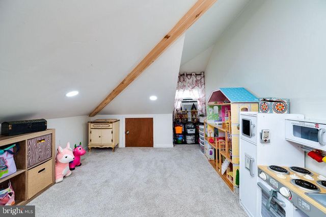 1119 NEW HOLLAND RD, Reading, PA 19607