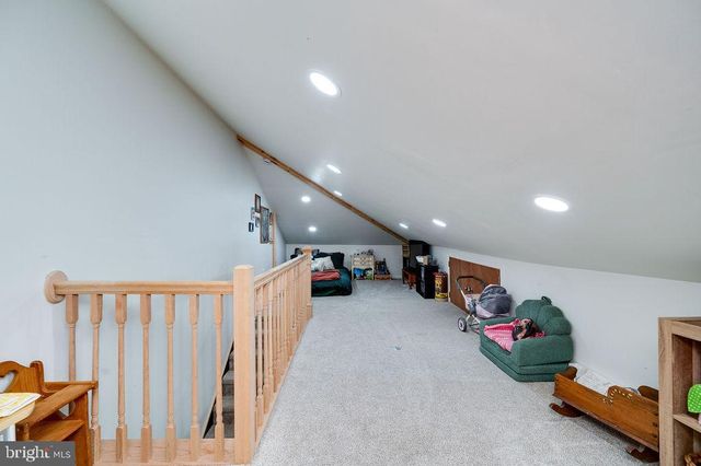 1119 NEW HOLLAND RD, Reading, PA 19607