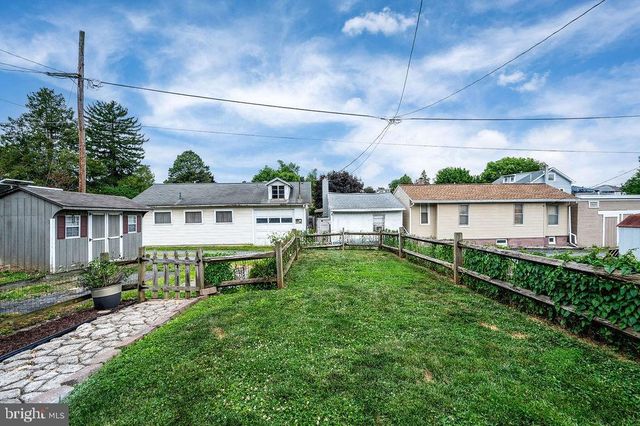 1119 NEW HOLLAND RD, Reading, PA 19607