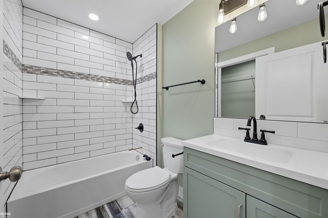 310 S 6th Street, St Clair, MI 48079