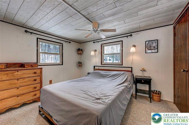 1543 Lake Lane, Tobyhanna Twp, PA 18347