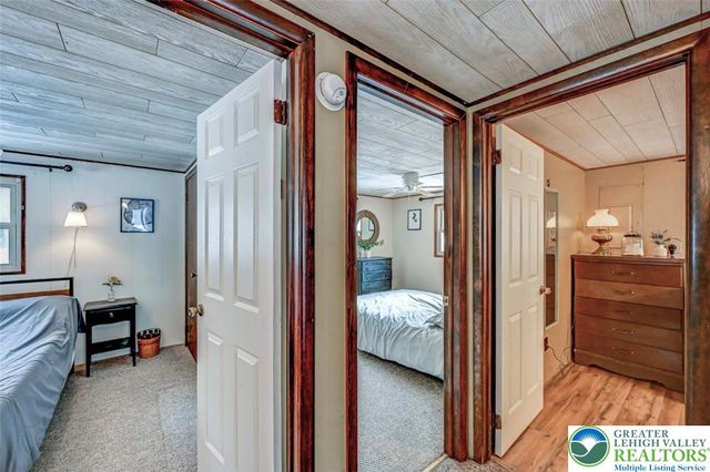 1543 Lake Lane, Tobyhanna Twp, PA 18347