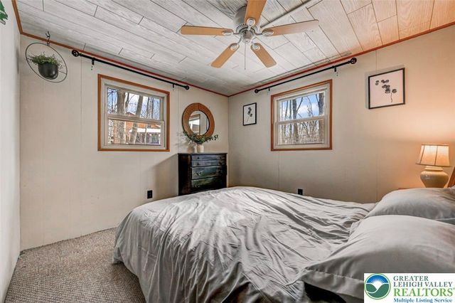 1543 Lake Lane, Tobyhanna Twp, PA 18347