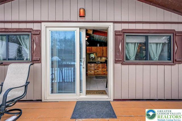 1543 Lake Lane, Tobyhanna Twp, PA 18347