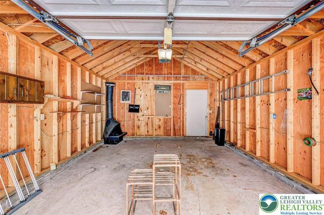 1543 Lake Lane, Tobyhanna Twp, PA 18347