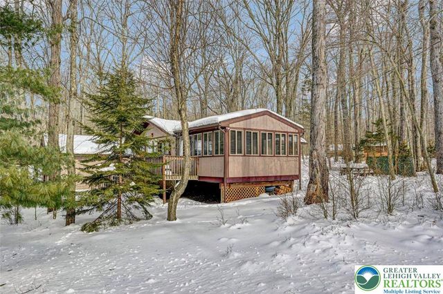 1543 Lake Lane, Tobyhanna Twp, PA 18347