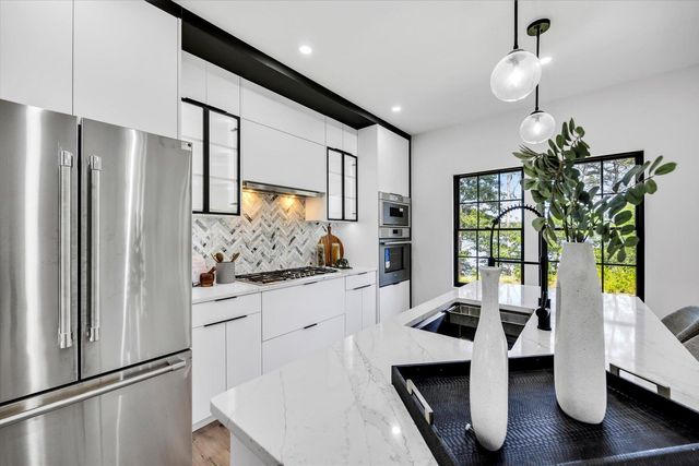 2 Buttercup Lane, South Yarmouth, MA 02664