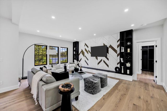 2 Buttercup Lane, South Yarmouth, MA 02664