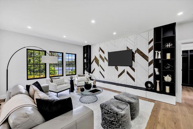 2 Buttercup Lane, South Yarmouth, MA 02664