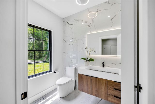 2 Buttercup Lane, South Yarmouth, MA 02664