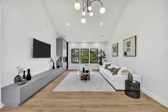 2 Buttercup Lane, South Yarmouth, MA 02664