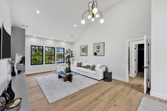 2 Buttercup Lane, South Yarmouth, MA 02664