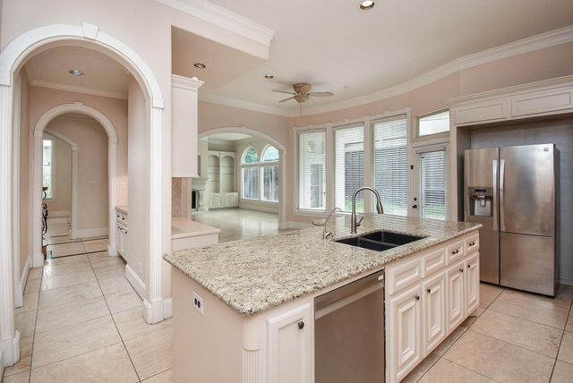 3213 Mcculloch Circle, Houston, TX 77056