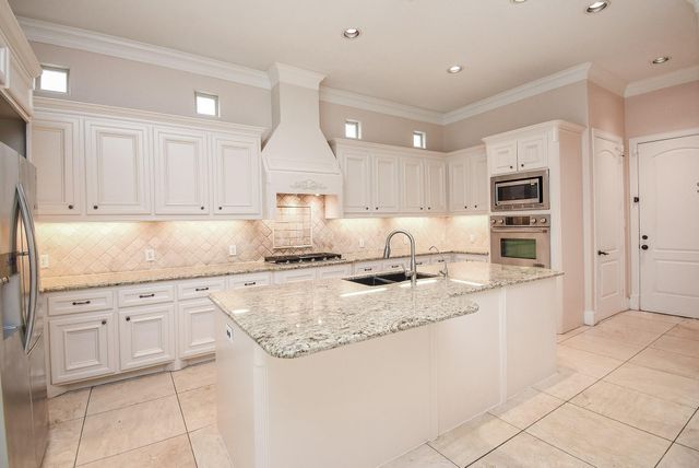3213 Mcculloch Circle, Houston, TX 77056