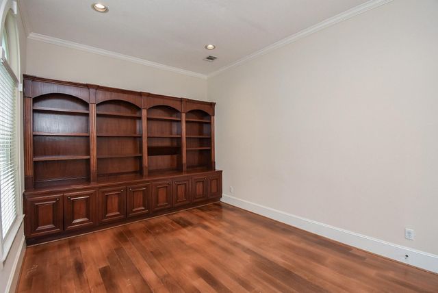 3213 Mcculloch Circle, Houston, TX 77056