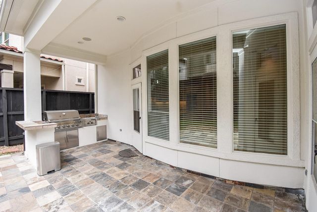 3213 Mcculloch Circle, Houston, TX 77056