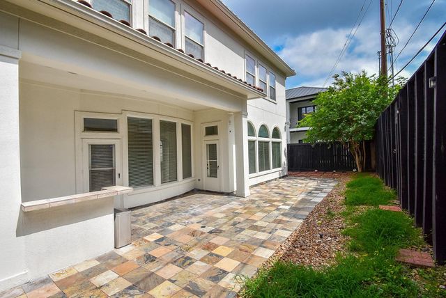 3213 Mcculloch Circle, Houston, TX 77056