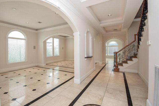 3213 Mcculloch Circle, Houston, TX 77056
