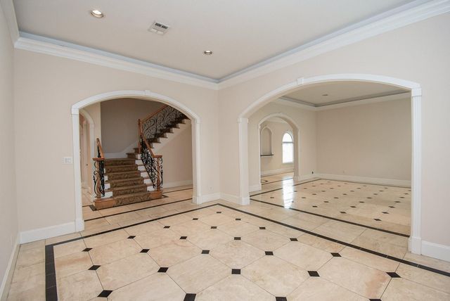3213 Mcculloch Circle, Houston, TX 77056