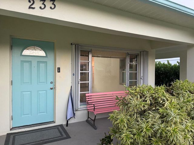 233 E E 24th Street, Street, West Palm Beach, FL 33404