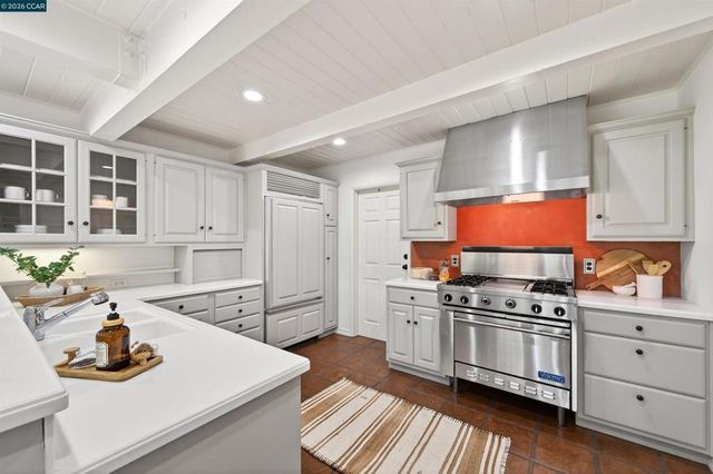 60 Karol Ln, Pleasant Hill, CA 94523