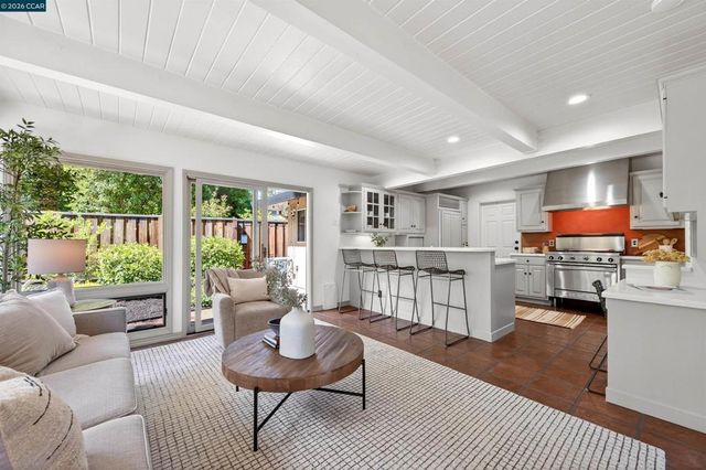 60 Karol Ln, Pleasant Hill, CA 94523